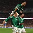 Gustavo Gomez celebra golo do Palmeiras