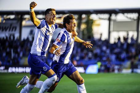 Bednarek e Kiwior formam a dupla de centrais do FC Porto - Foto: IMAGO