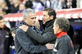 Mourinho e Simeone em 2013, na última vez em que se encontraram em Espanha (IMAGO)