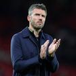 Carrick nega lugar em risco no Manchester United: «É ridículo pensar nisso»