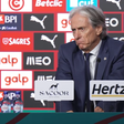 «Convocar 44 jogadores não tem lógica nenhuma»