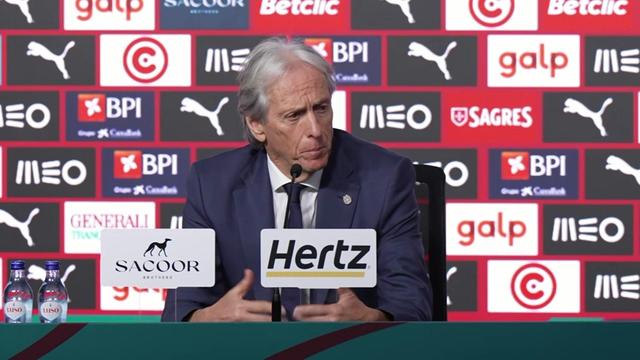Jorge Jesus relativiza presença diminuta de jogadores portugueses em duelos da Liga