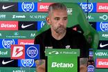 «Inconsistência? Tenho de puxar a cassete atrás...»