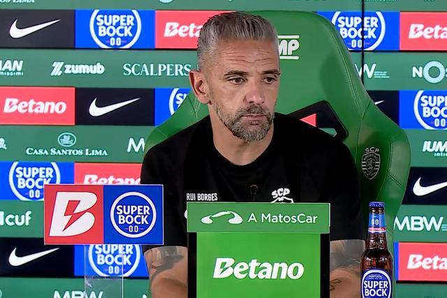 «Inconsistência? Tenho de puxar a cassete atrás...»