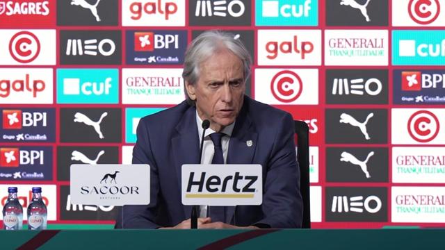 «Palhinha? Não digo o onze, mas o Rúben Neves jogou nessa posição, e bem, comigo no Al Hilal»
