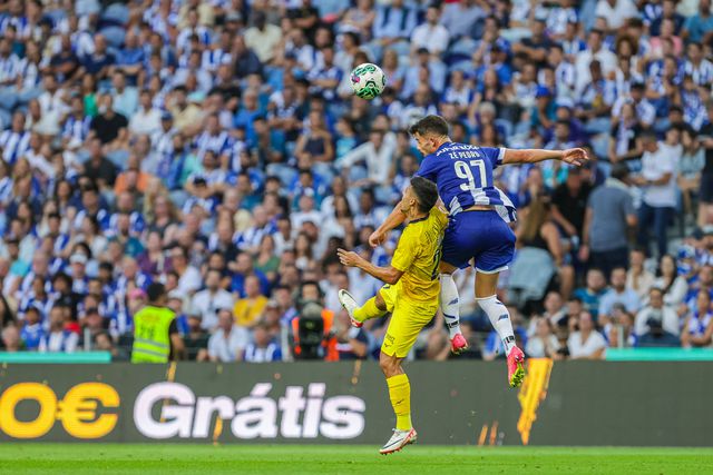 FC Porto: sobram Zé Pedro e Fábio Cardoso