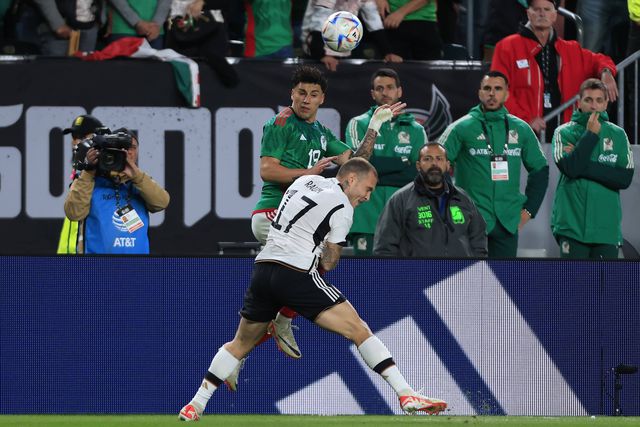 Jorge Sánchez a tempo inteiro no empate entre México e Alemanha