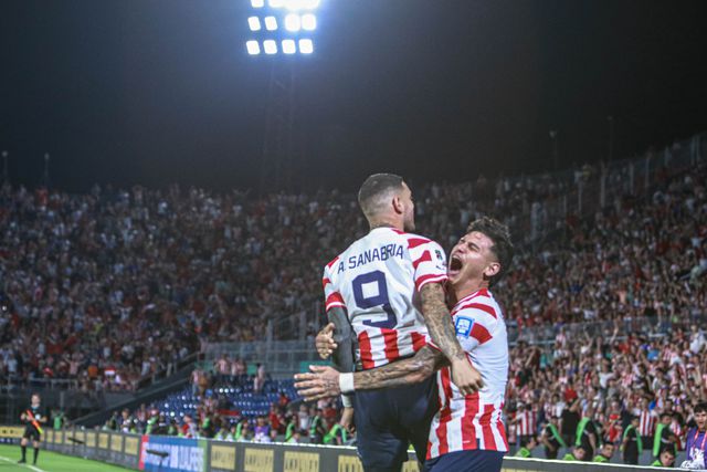 Paraguai soma primeira vitória às custas da Bolívia, Venezuela bate Chile