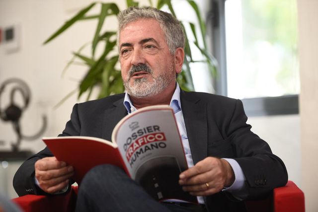 «O futebol falhou no apoio aos jovens, às vítimas de tráfico humano»