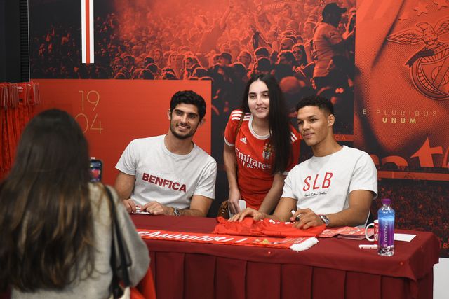 Gonçalo Guedes: «Espero ficar mais tempo no Benfica»