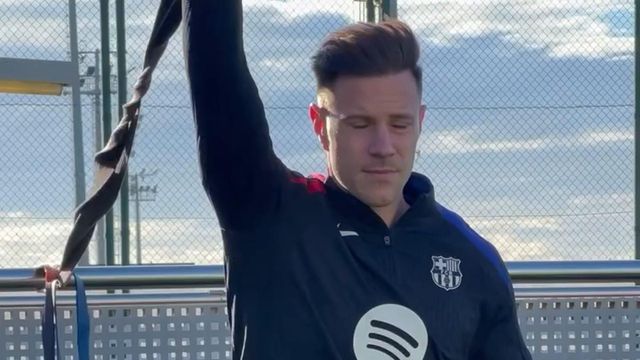 Ter Stegen já trabalha no relvado!