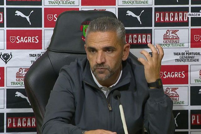 Rui Borges explica substituição de Diomande antes do prolongamento