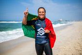 A surfista Yolanda Hopkins venceu o CS Saquarema Pro no Brasil e qualificou-se para o circuito mundial de surf 2026. Foto WSL