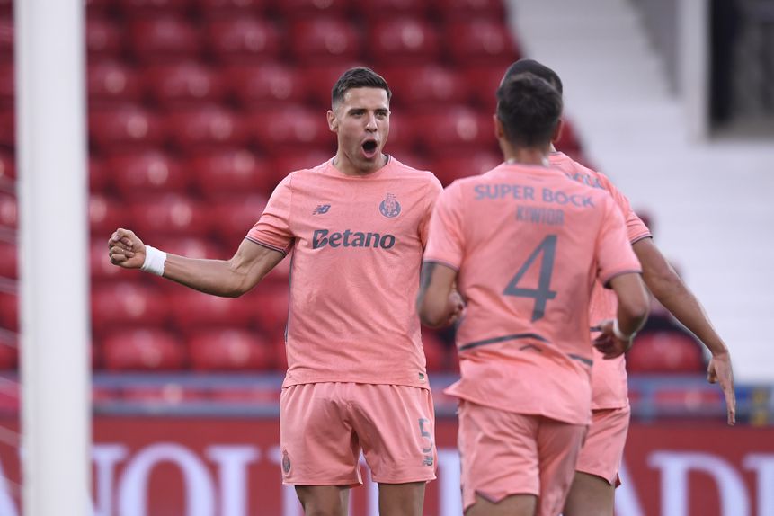 Bednarek festeja em Barcelos - FOTO: Miguel Lemos/Kapta+