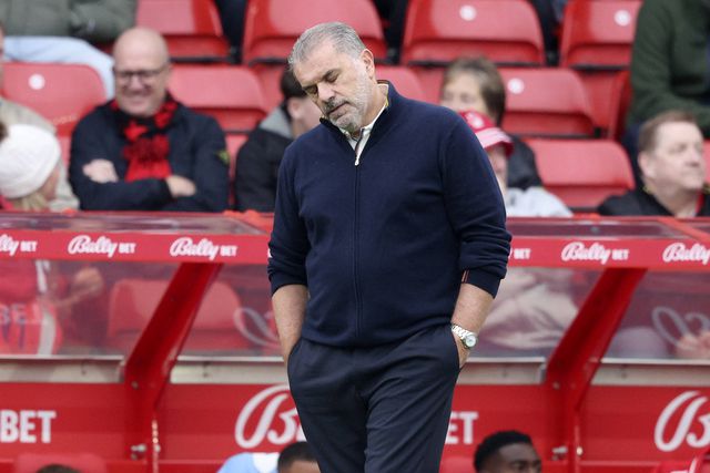 Oficial: Postecoglou demitido do Forest 20 minutos após derrota com o Chelsea