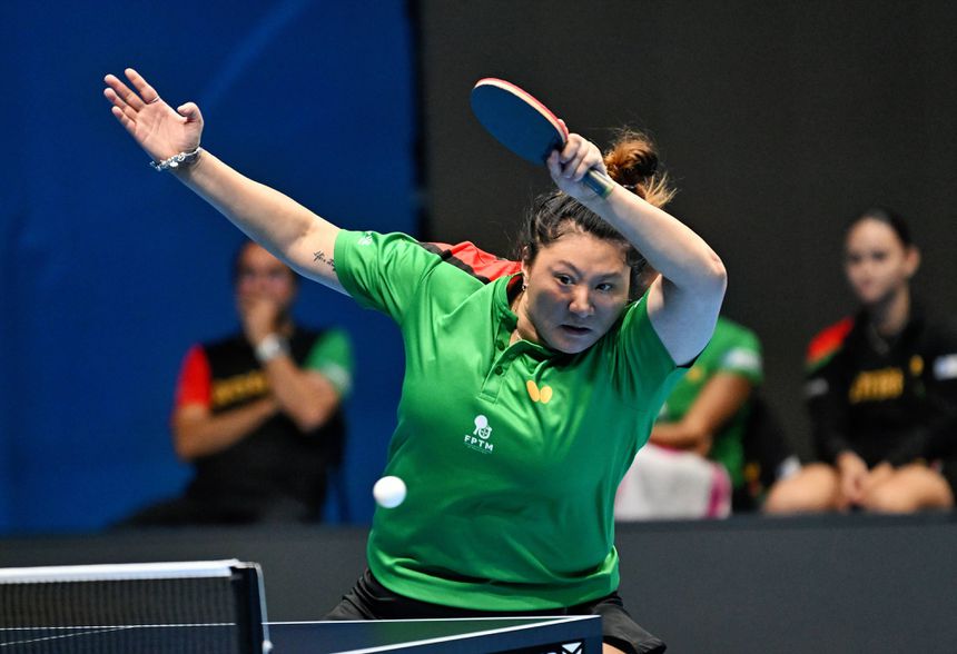 Jieni Shao derrotada por Annett Kaufmann este sábado: Portugal perdeu com a Alemanha nas meias-finais do Europeu feminino de ténis de mesa - Foto: IMAGO