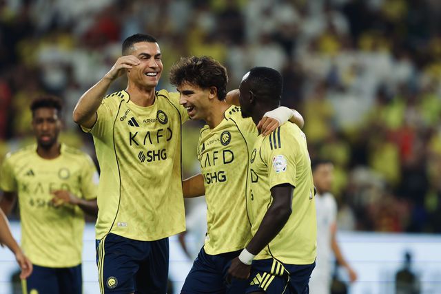 VÍDEO: João Félix baila, baralha o adversário e bisa com muita classe