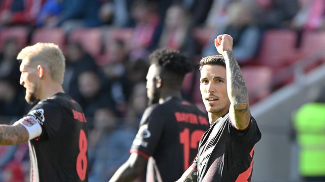 Grimaldo celebra golo no Bayer Leverkusen