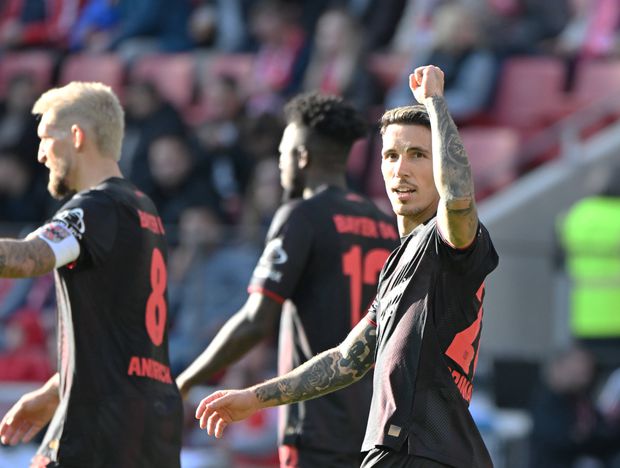 Grimaldo já leva 6 golos e 3 assistências esta temporada pelo Leverkusen e Espanha