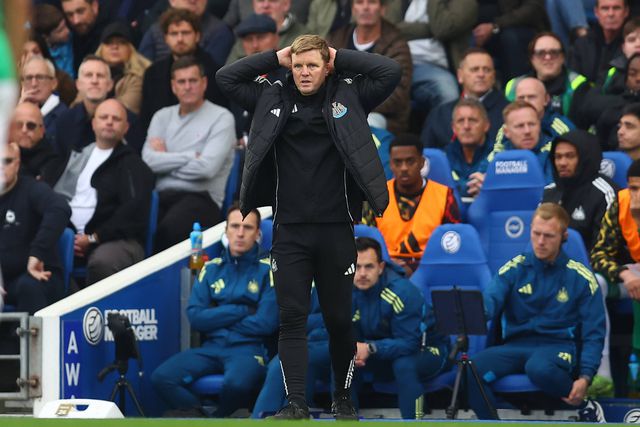 Eddie Howe desapontado com a derrota do Newcastle em Brighton