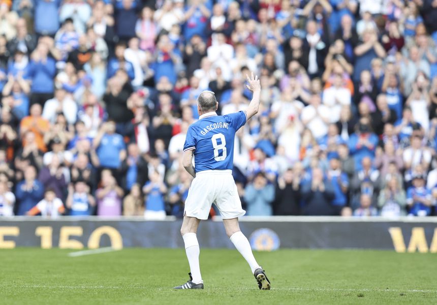 Paul Gascoigne num jogo de lenda