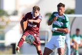 Simo Bouzaidi foi a figura do jogo ao assinar um golo e uma assistência (Foto Rui Minderico/LUSA)
