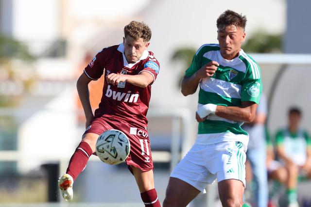 Simo Bouzaidi foi a figura do jogo ao assinar um golo e uma assistência (Foto Rui Minderico/LUSA)
