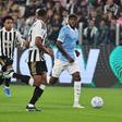 Nuno Tavares assiste na vitória da Lazio em casa da Juventus