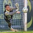 Martin Turk, defendeu dois penáltis para garantir a passagem à quarta eliminatória da Taça de Portugal - Foto: FERNANDO VELUDO/LUSA