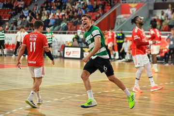 Sporting derrota Benfica na Luz e segue imparável