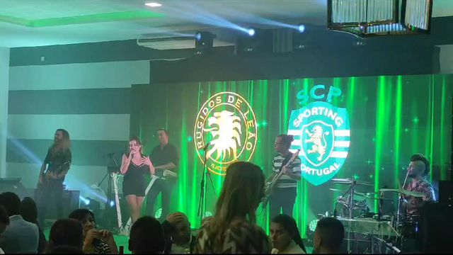 Rugidos de Leão ao som de «o mundo sabe que...»