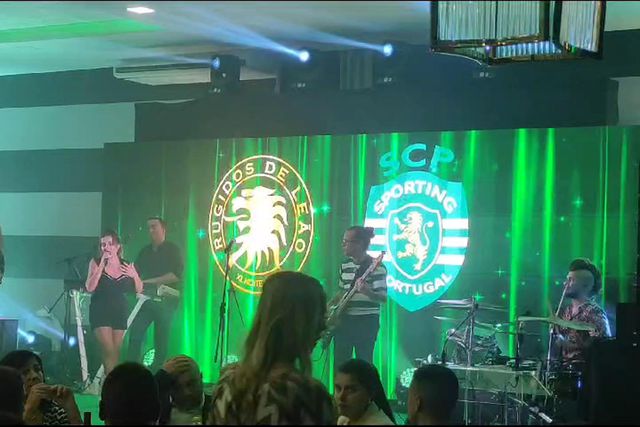 Rugidos de Leão ao som de «o mundo sabe que...»