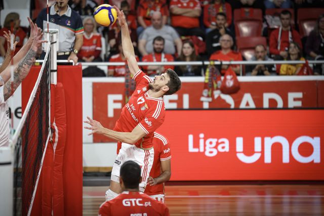 Benfica vence V. Guimarães e mantém pleno no campeonato de voleibol