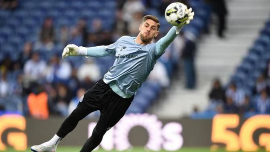 Cláudio Ramos está pronto para desatar o nó das redes do FC Porto