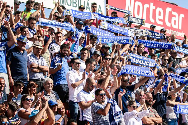 Famalicão: receção ao Santa Clara terá cariz solidário em parceria com bombeiros