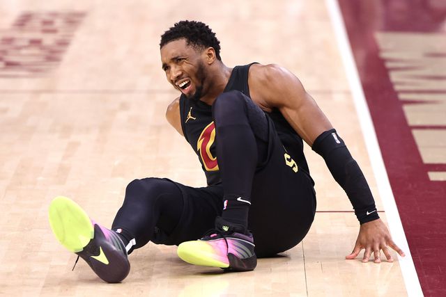 NBA multa Cavaliers por poupar estrelas