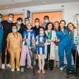 Farioli e equipa técnica visitaram ala pediátrica do Hospital de São João (Foto - FC Porto)