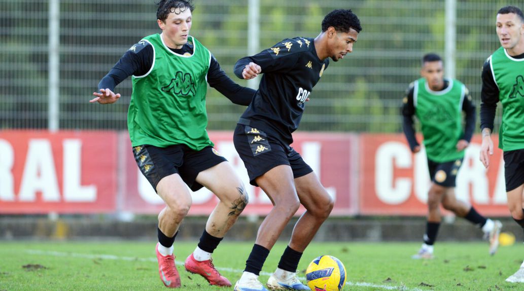 Nacional prepara a deslocação a Braga, para a Taça de Portugal. - Foto: CD NACIONAL
