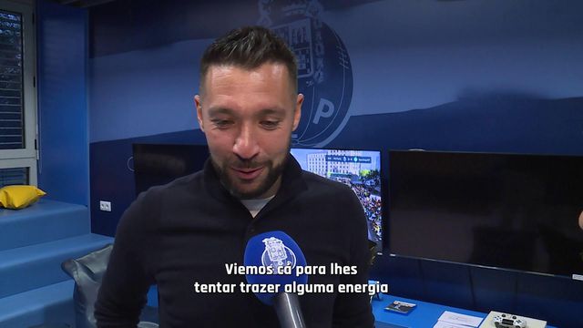 Comovido, Farioli deixou a promessa: «Vamos voltar todos»