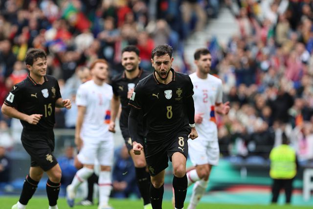 Bruno Fernandes encanta no meio-campo da Seleção Nacional juntamente com João Neves e Vitinha - Foto: Imago