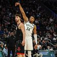 NBA: Giannis ultrapassa Kareem Abdul Jabbar na última vitória dos Bucks