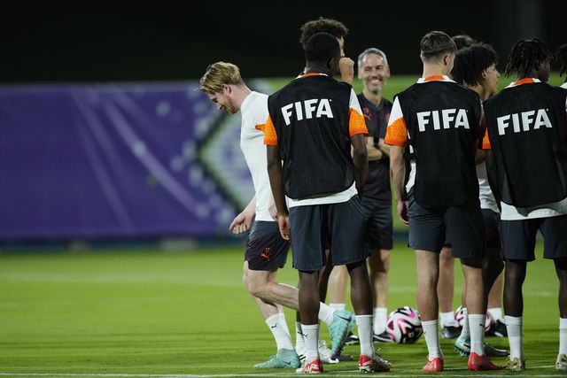 De Bruyne regressa aos treinos após grave lesão