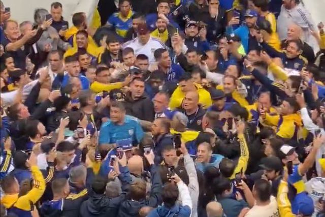 Riquelme é eleito no Boca contra candidato do presidente Milei