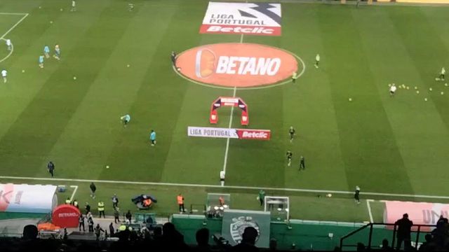 Leões e dragões recolhem aos balneários