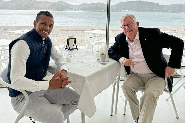 Nani e Ferguson reencontraram-se em Portugal e Manchester United já reagiu