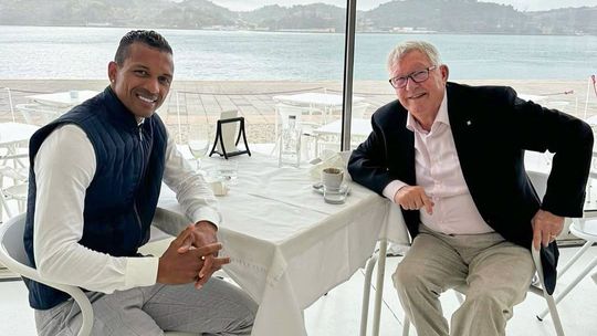 Nani e Ferguson reencontraram-se em Portugal e Manchester United já reagiu