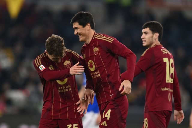 Roma goleia e avança na Taça de Itália