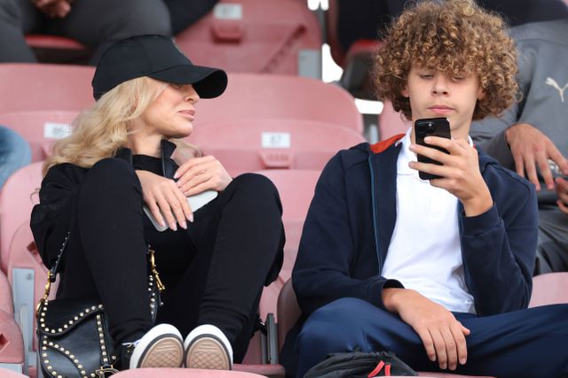 Helena Seger, mulher de Zlatan Ibrahimovic, e o filho Vincent