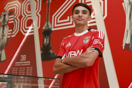 Miguel Vieira, defesa-central do Benfica - Foto SL Benfica