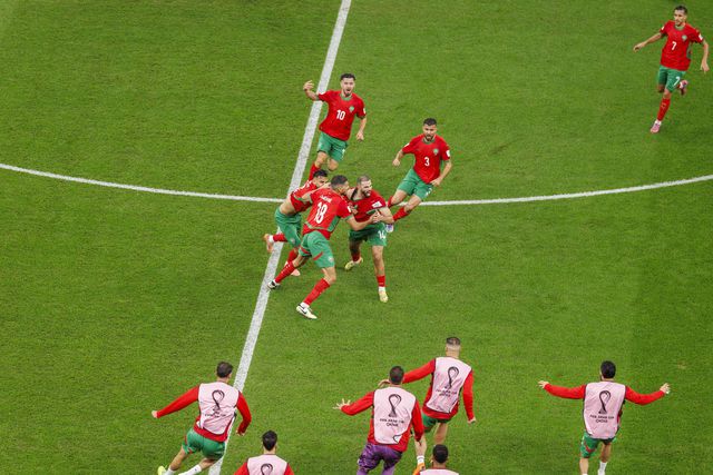 Festejos de Marrocos depois do golaço de Oussama Tannane